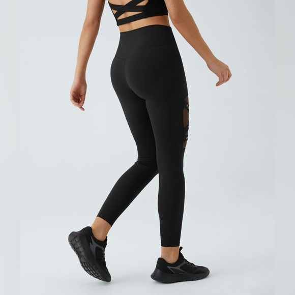 NWT Halara DayStretch High Waist Crossover Mesh Buckle Yoga Leggings Size Large - Picture 2 of 7